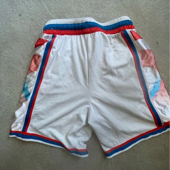 VINTAGE Nike Basketball Shorts - Picture 2 of 3